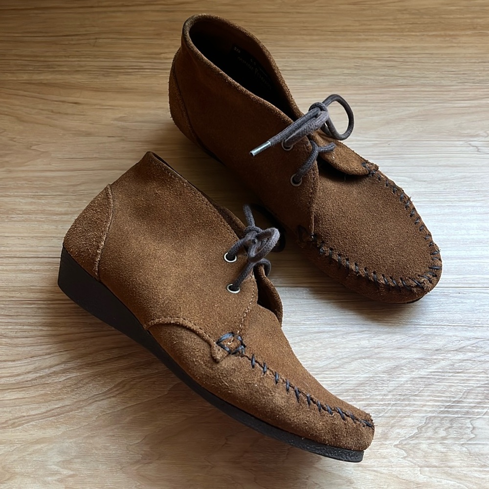 Minnetonka Chukka Wedge Boot Size: 5.5, Color Brown